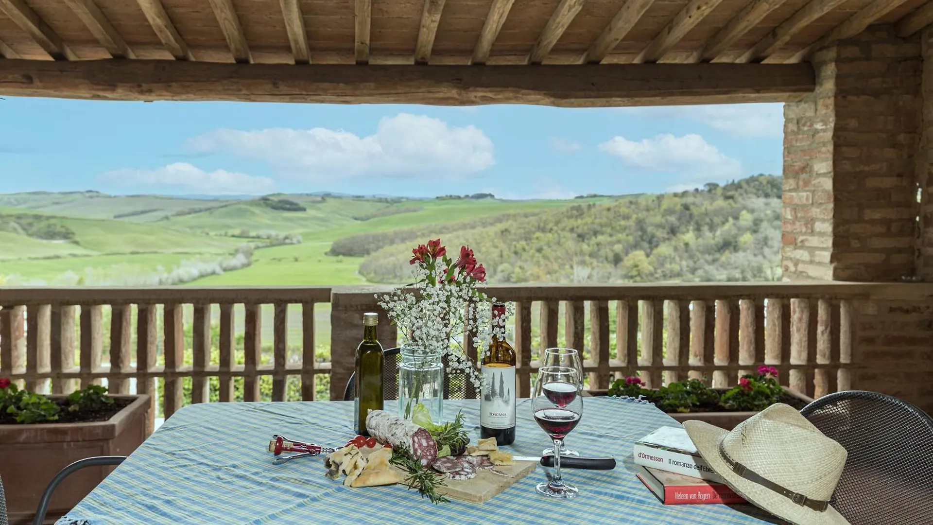 Villa Agriturismo Tenuta La Campana Asciano Italy