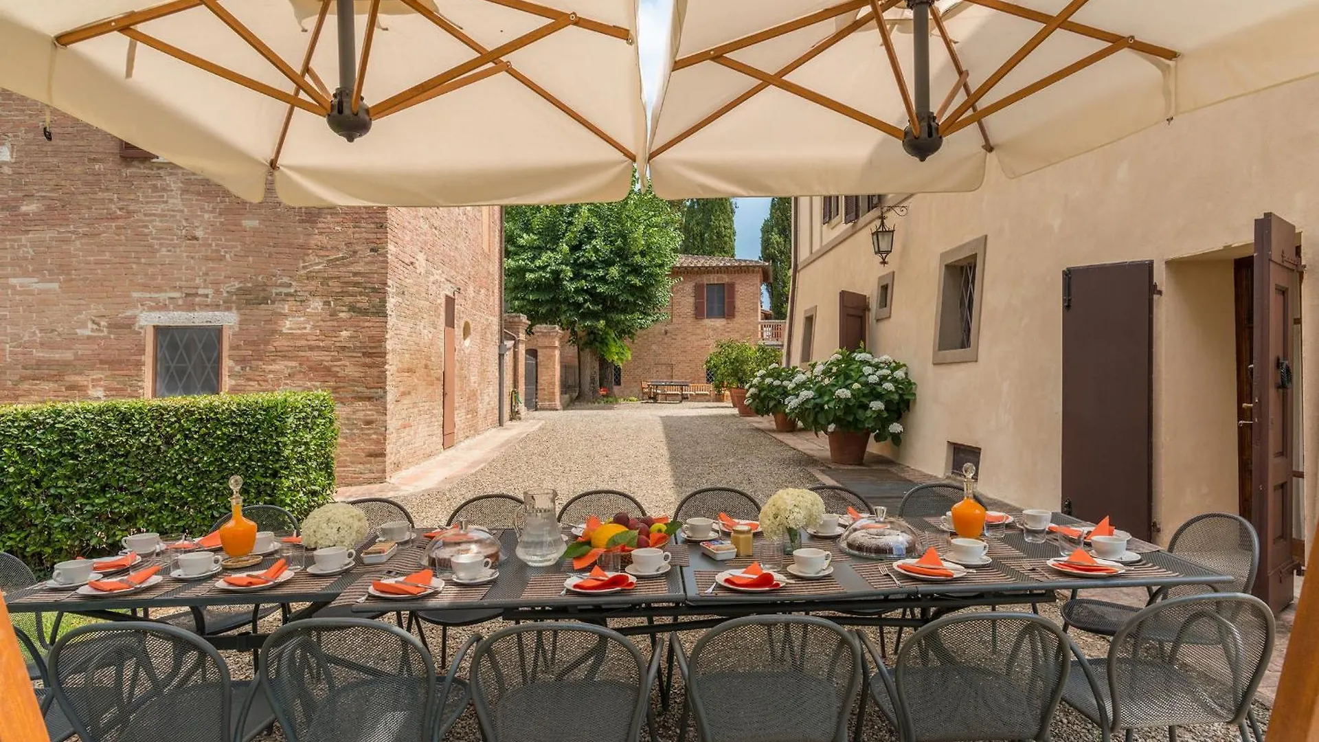 Villa Agriturismo Tenuta La Campana Asciano 0*,